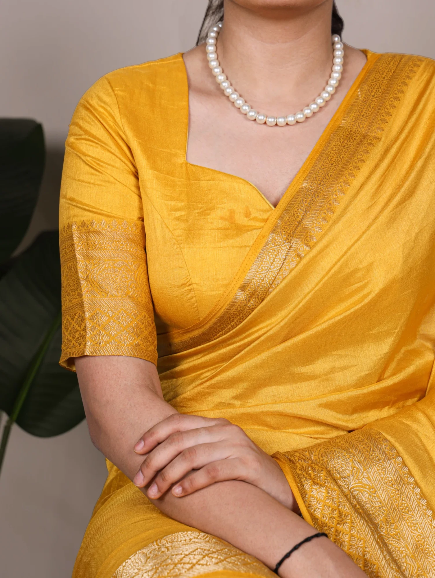 Taraa L 7915 Nylon Dola Silk Zari Weaving Saree Collection