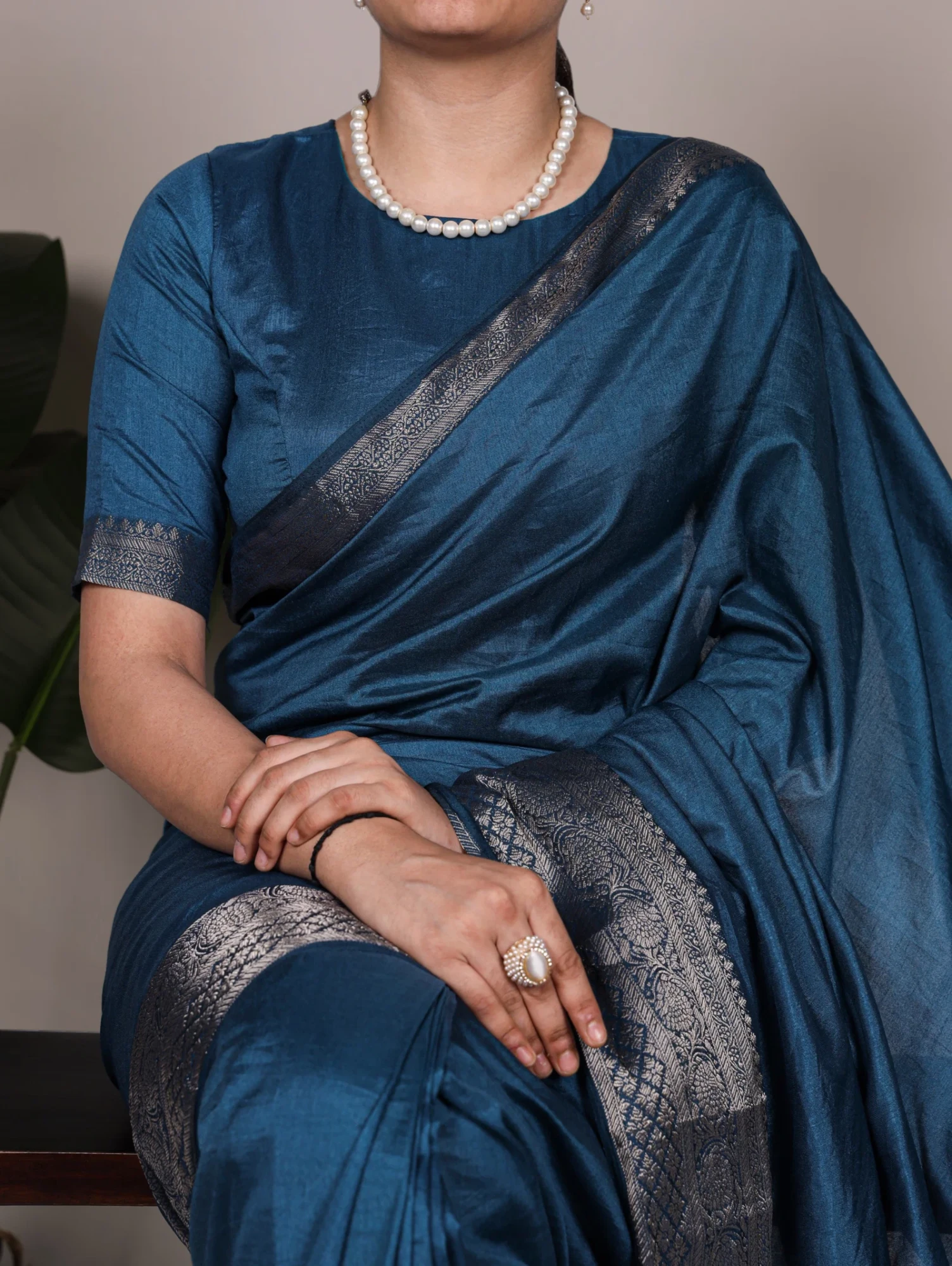 Taraa L 7915 Nylon Dola Silk Zari Weaving Saree Collection