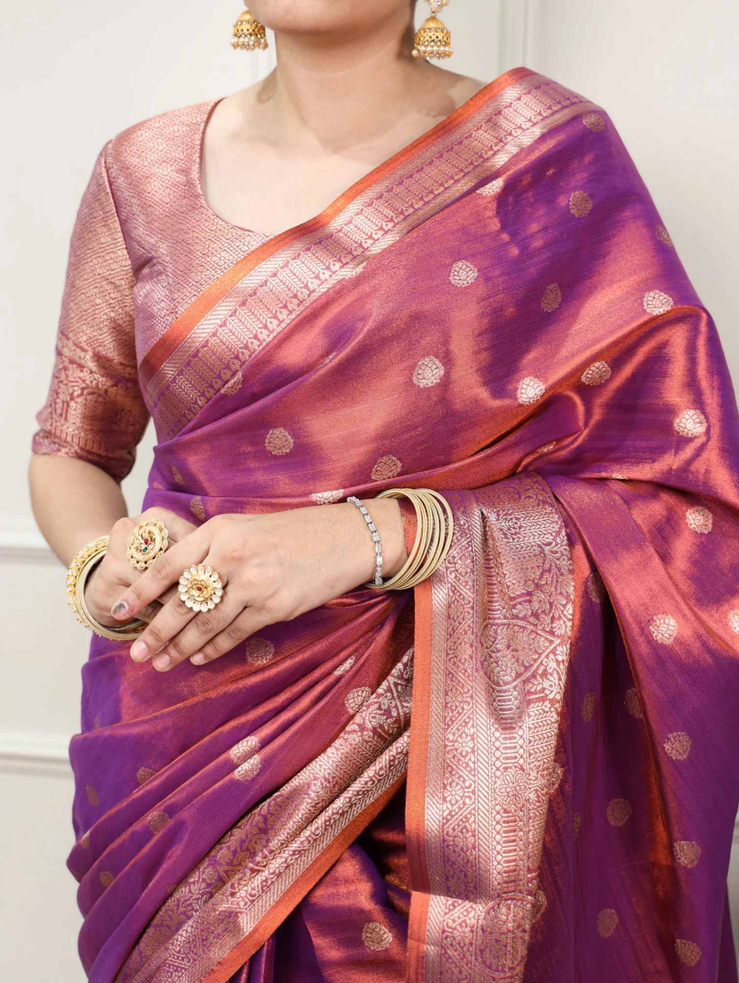 Taraa L 8003 Kasavu Zari Weaving Traditional Saree Collection